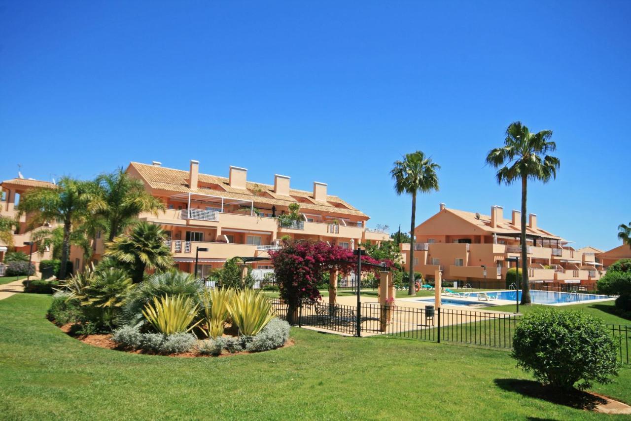 Ground Floor Apartment, Los Jardines De Santa Maria Elviria Marbella Kültér fotó