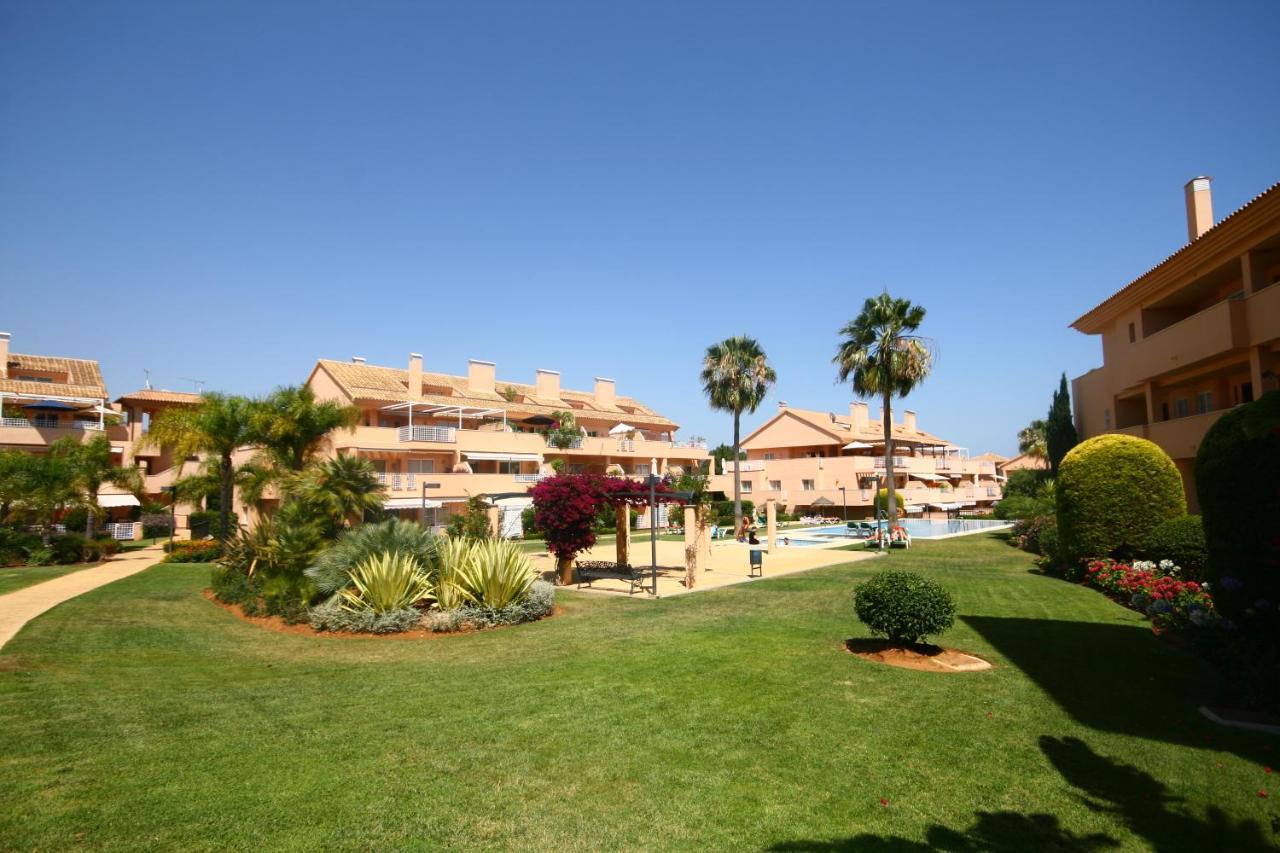 Ground Floor Apartment, Los Jardines De Santa Maria Elviria Marbella Kültér fotó