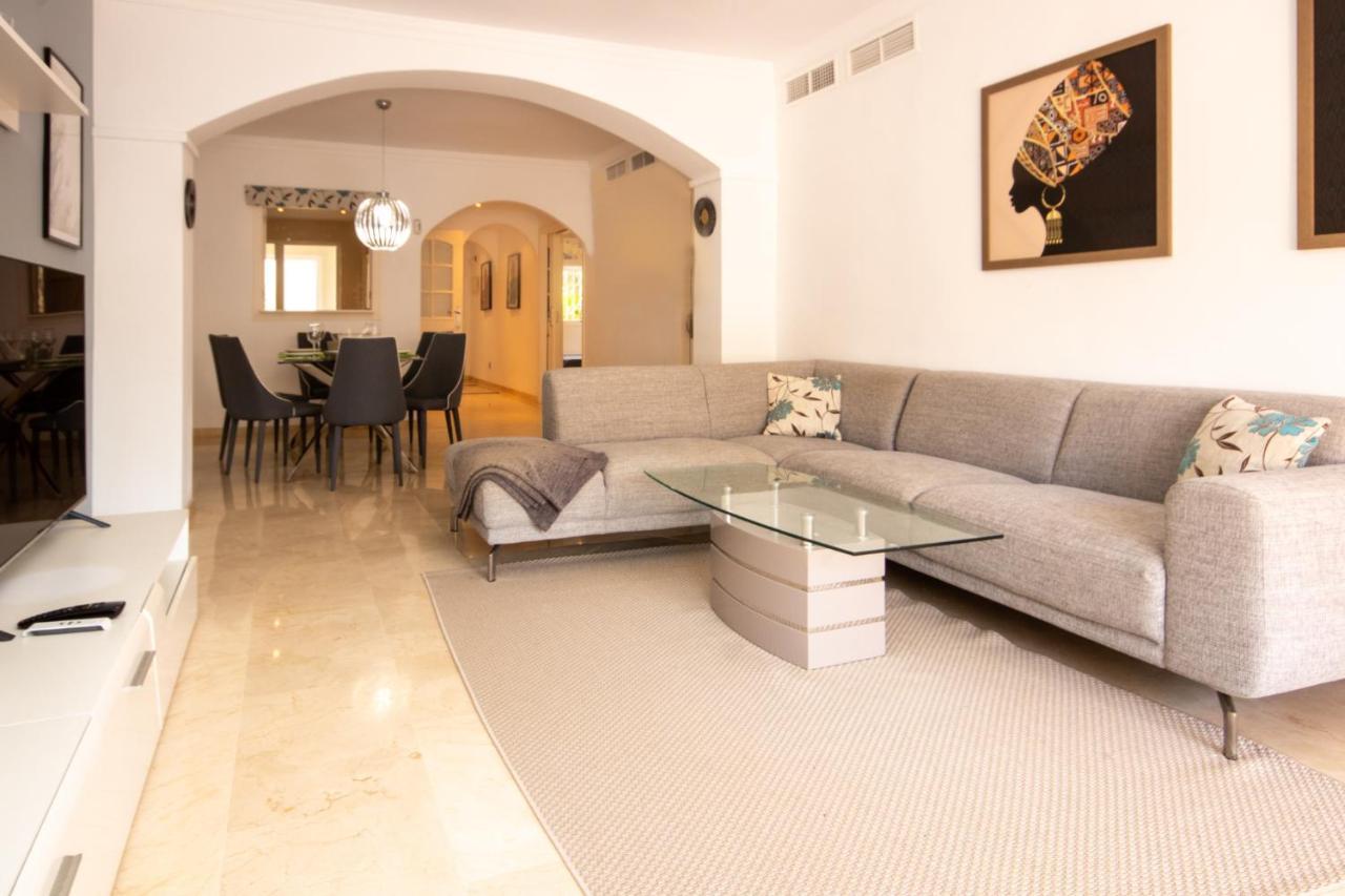 Ground Floor Apartment, Los Jardines De Santa Maria Elviria Marbella Kültér fotó