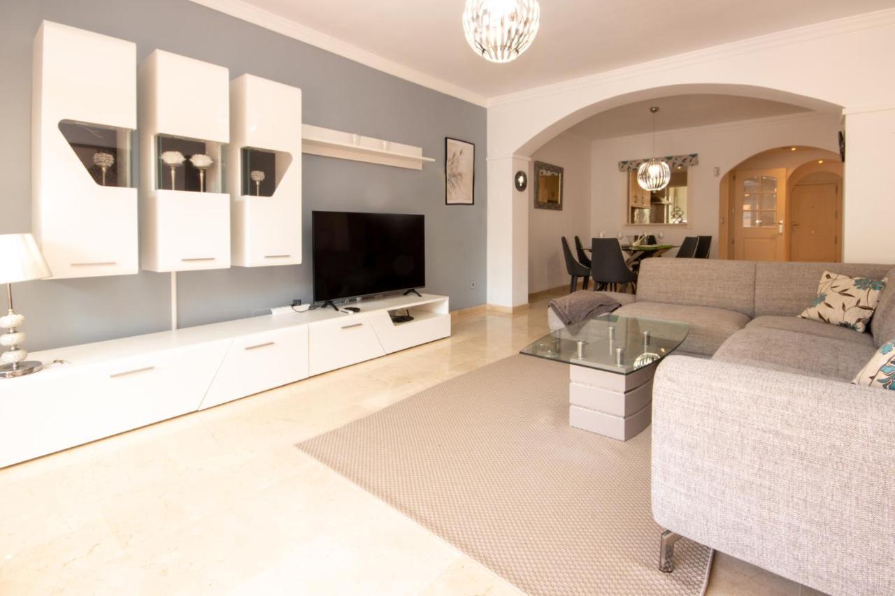 Ground Floor Apartment, Los Jardines De Santa Maria Elviria Marbella Kültér fotó